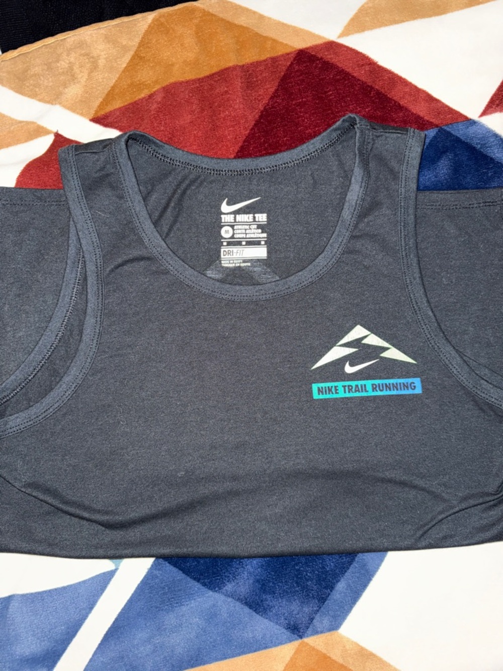 NIKE Trail Running DRI-FIT Athletic Cut Tee - Med
